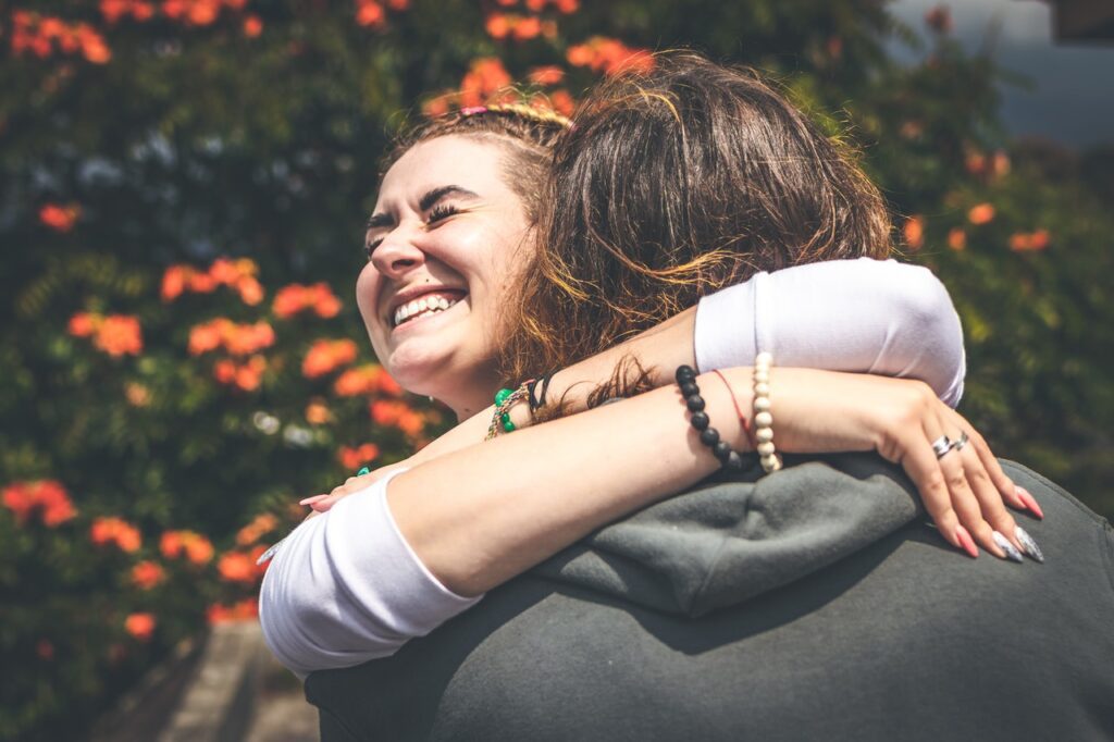 5 Important Benefits of Hugs