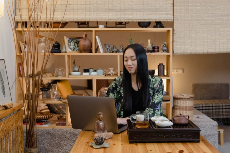 Why Intentional Dating Among Ambitious Professionals Is the Top Relationship Trend