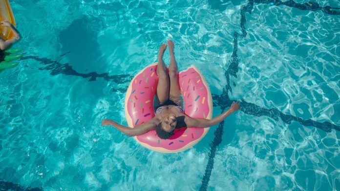 Tips for Swimming on your Period 