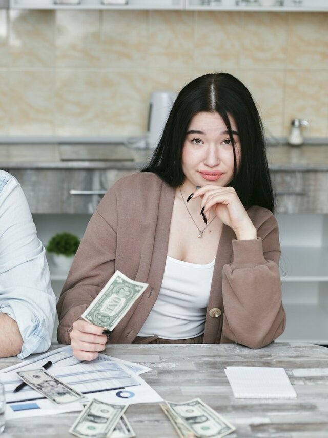 Signs Your Boyfriend Is Only In The Relationship For Money