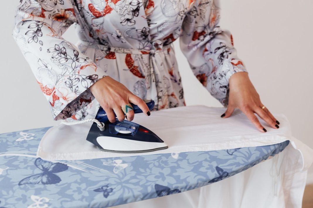How to Iron Your Clothing Fast