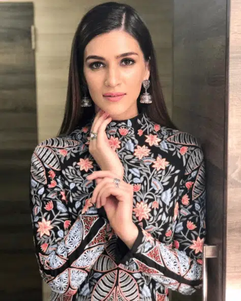 Hairstyles To Copy From Kriti Sanon – Morning Lazziness