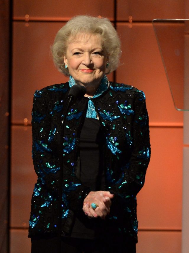 Fashion Lessons To Learn from Betty WhiteFashion Lessons To Learn from Betty White