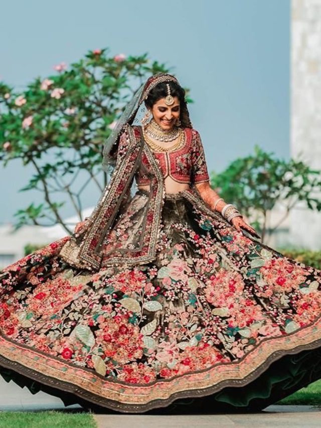 Sabyasachi Bridal Lehenga According To Your Zodiac Sign10