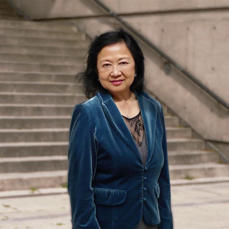 Phoebe Yong on Leading in Fintech PR, Building Magnolia Communications, and Finding Power in Storytelling