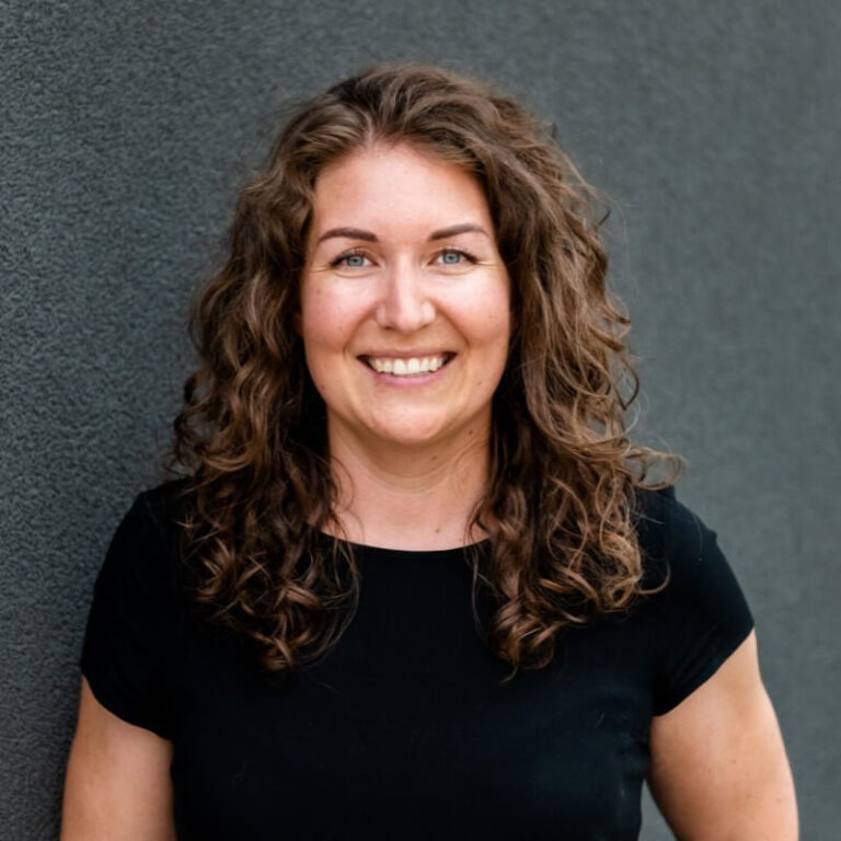 Samantha Cross on Embracing Curls, Building Curl Warehouse, and Redefining Hair Care Access